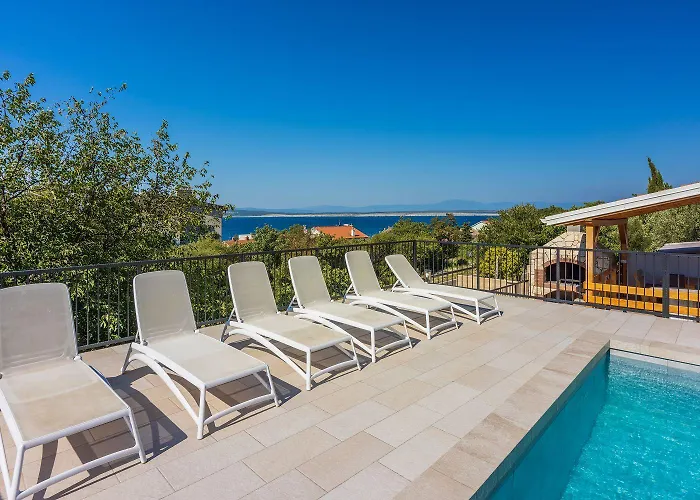 Malerisches Nur 700 Meter Zum Sandstrand Mit Herrlichem Meerblick, Pool, Grill Apartman Crikvenica