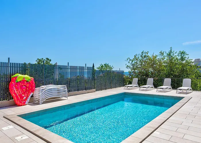 Malerisches Nur 700 Meter Zum Sandstrand Mit Herrlichem Meerblick, Pool, Grill * Crikvenica