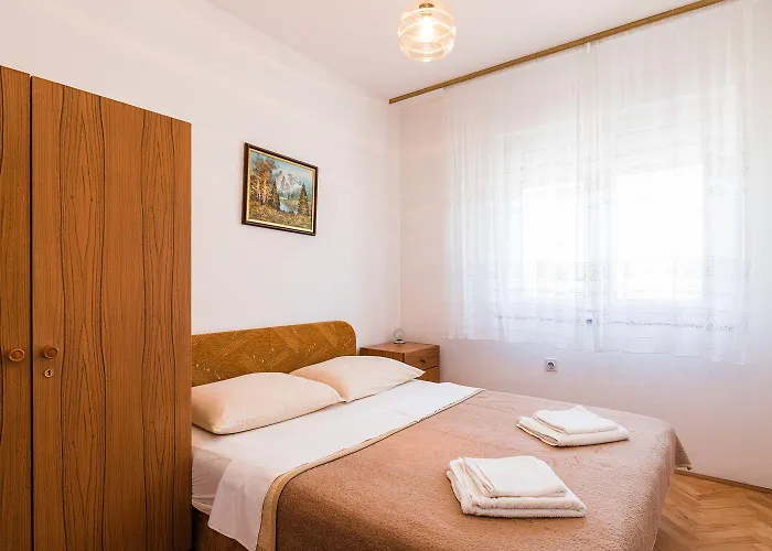 Apartman Malerisches Nur 700 Meter Zum Sandstrand Mit Herrlichem Meerblick, Pool, Grill Crikvenica