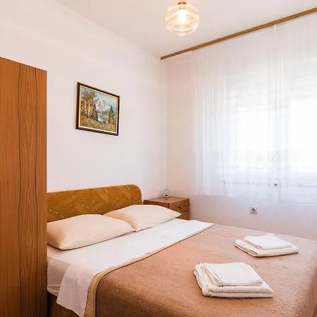 Apartament Malerisches Nur 700 Meter Zum Sandstrand Mit Herrlichem Meerblick, Pool, Grill Crikvenica